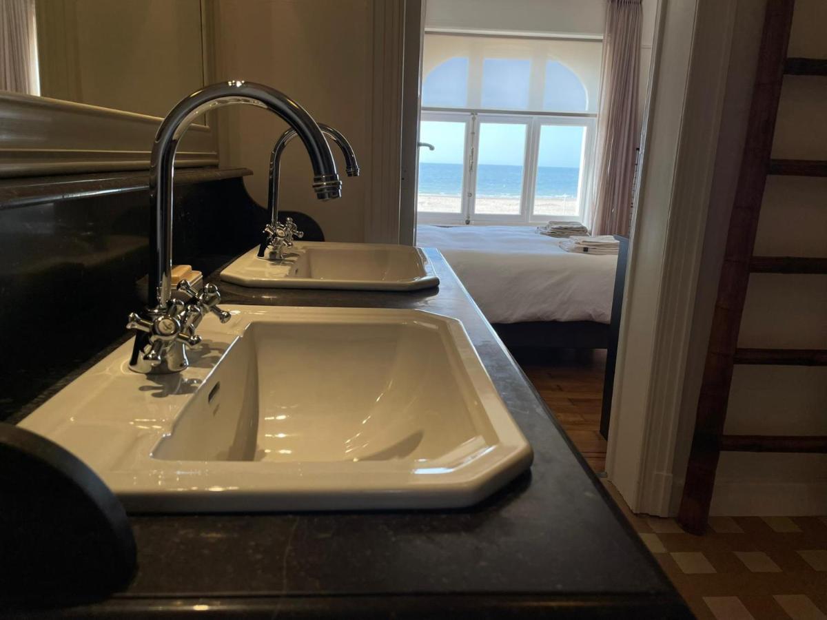 Uniek Appartement Op De Zeedijk Met Parking 오스텐드 외부 사진