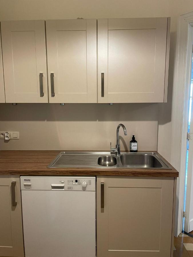 Uniek Appartement Op De Zeedijk Met Parking 오스텐드 외부 사진